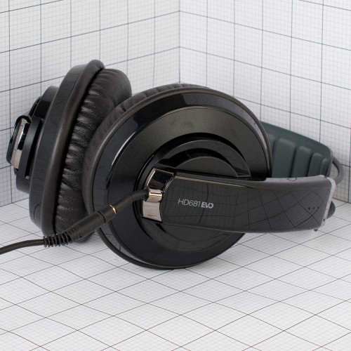 אוזניות אולפניות חצי פתוחות